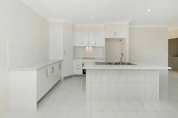 Fourth view of Homely house listing, 2/3 Cook Street, North Ward QLD 4810