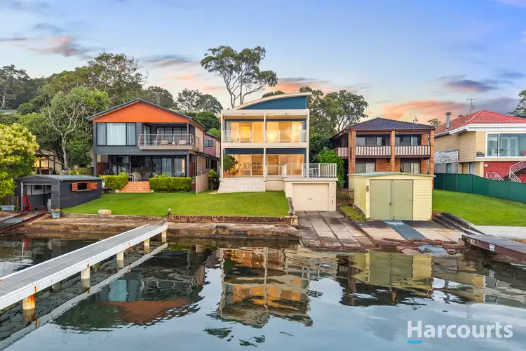 246 Skye Point Road, Coal Point NSW 2283