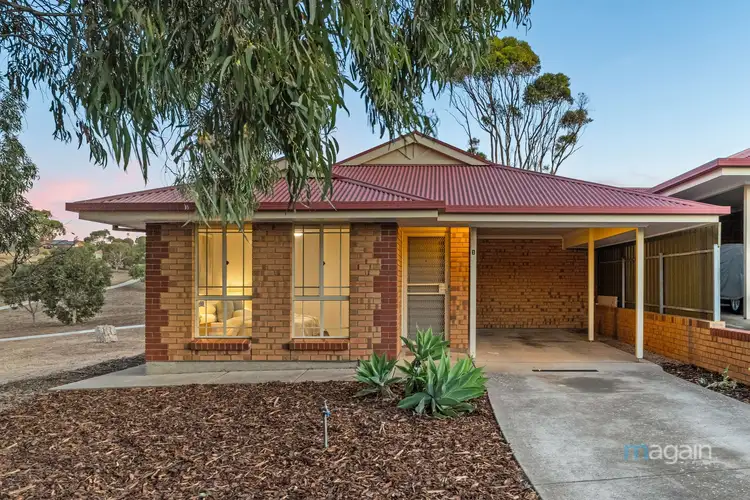 10 Lennard Drive