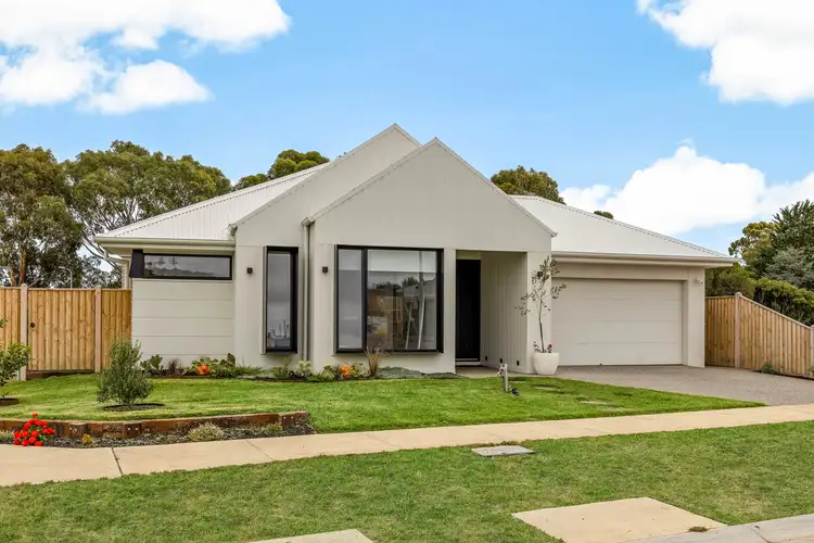 14 Morrison Road, Gisborne VIC 3437