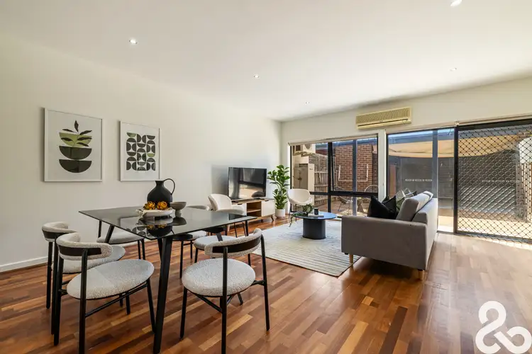 4/136 Hickford Street