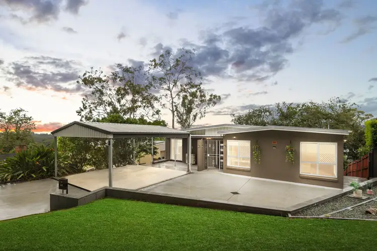 30 Cedarleigh Road, Kenmore QLD 4069
