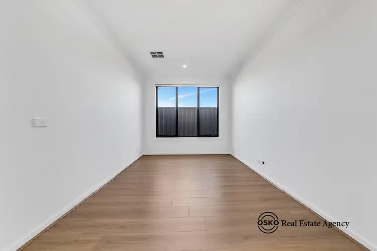 Fifth view of Homely house listing, 84 Buckingham Boulevard, Strathtulloh VIC 3338