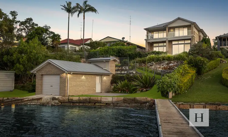 6 Scott Road, Mannering Park NSW 2259