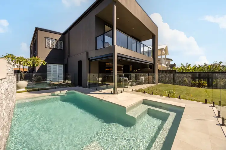 107 Coolum Parade, Newport QLD 4020