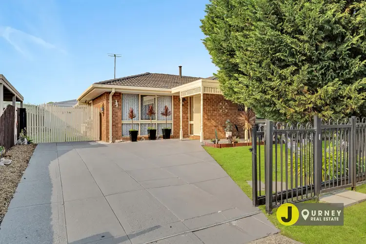 7 Denham Crescent