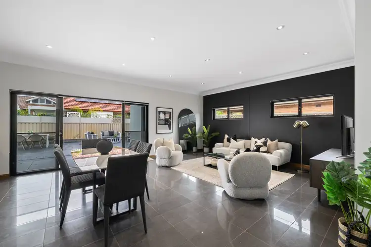 85 Rothschild Avenue, Rosebery NSW 2018