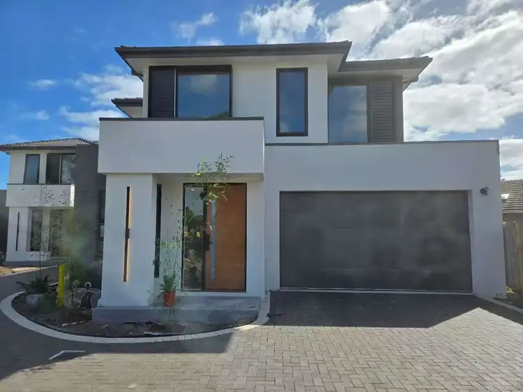 1/8 Cullen Court