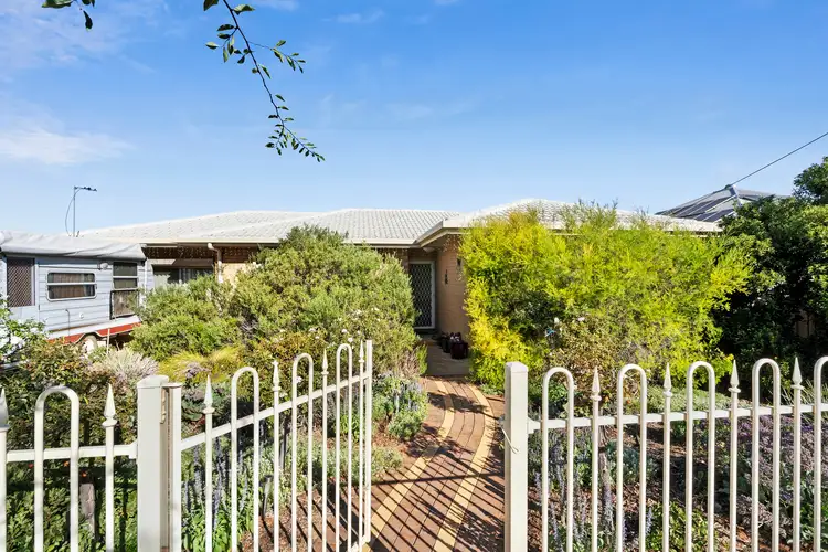 15 Wodonga Avenue, Loxton SA 5333