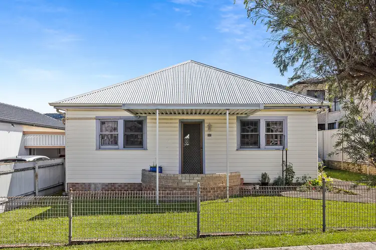 14 Robert Street, Corrimal NSW 2518