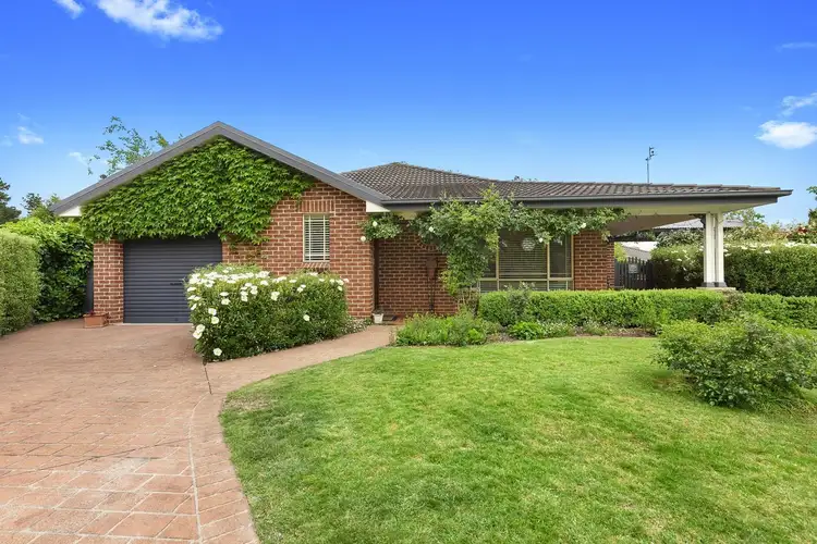 2 Rowan Place, Bowral NSW 2576