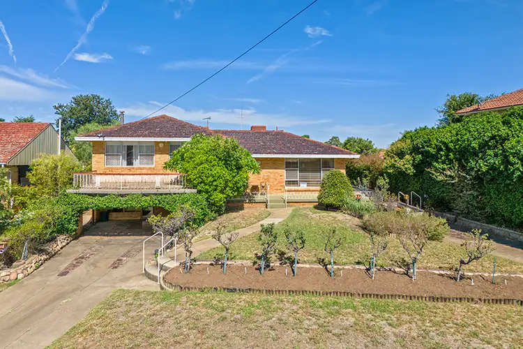 Main view of Homely house listing, 33 Parry Street, Tamworth NSW 2340