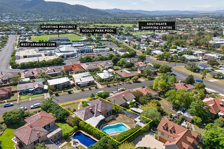 Third view of Homely house listing, 33 Parry Street, Tamworth NSW 2340