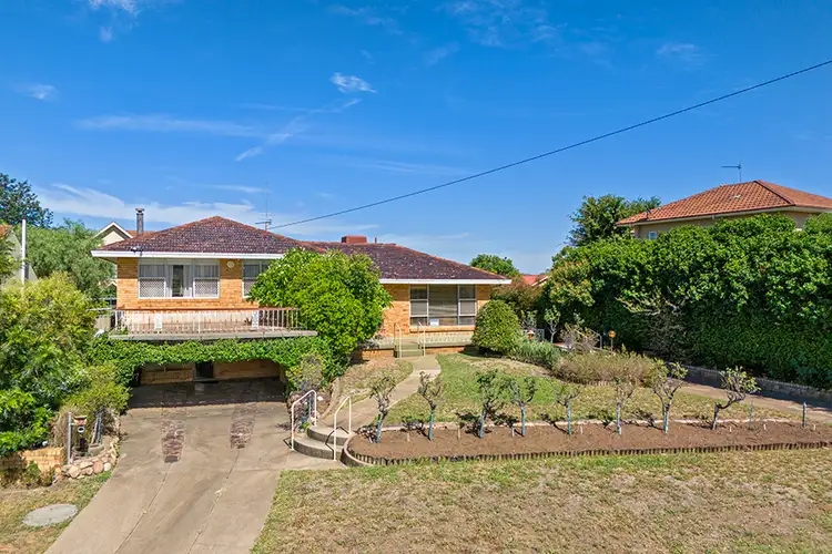 Fourth view of Homely house listing, 33 Parry Street, Tamworth NSW 2340