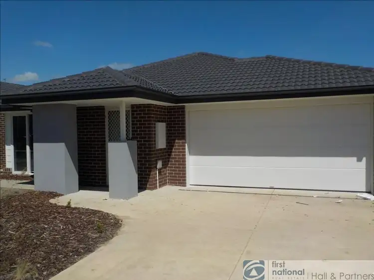 14 Kingscliff Avenue, Clyde VIC 3978