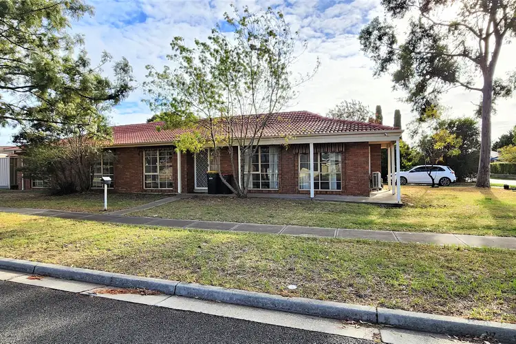 17 Heritage Way, Melton West VIC 3337