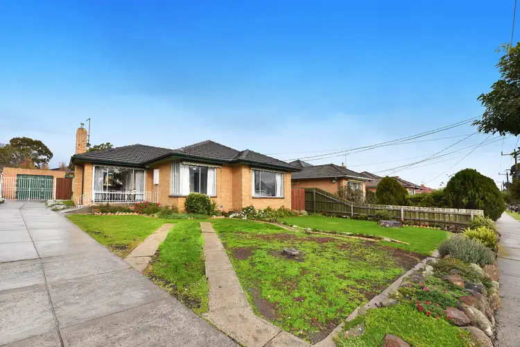 48 Botha Avenue, Reservoir VIC 3073
