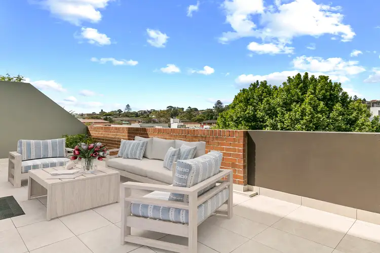 21/10 Oaks Avenue, Dee Why NSW 2099
