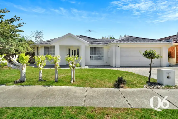 1 Chichester Drive, Taylors Lakes VIC 3038