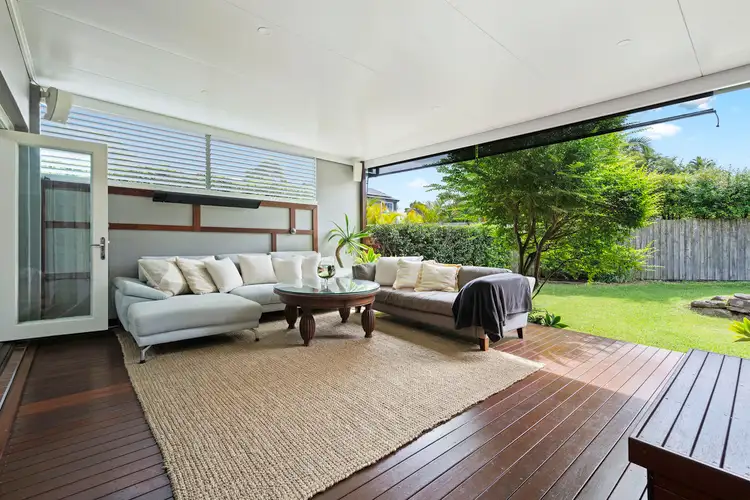 33 Altona Avenue