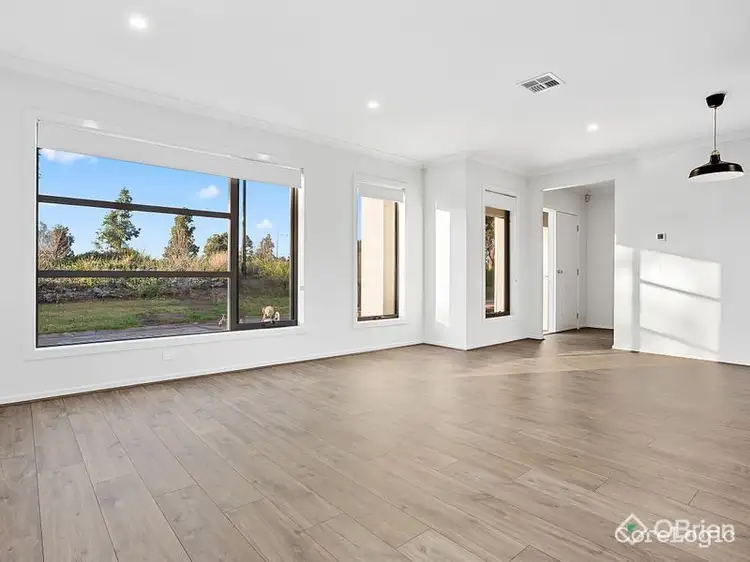 Fourth view of Homely house listing, 6 Twickenham Walk, Strathtulloh VIC 3338