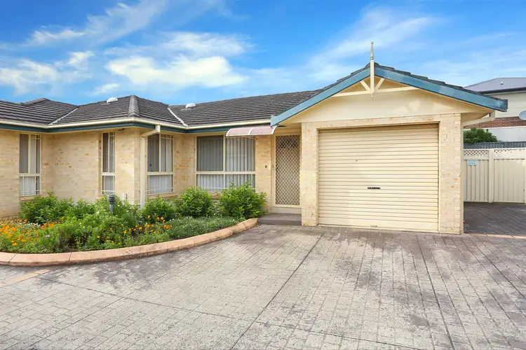 Main view of Homely villa listing, 9/31-33 Tungarra Road, Girraween NSW 2145