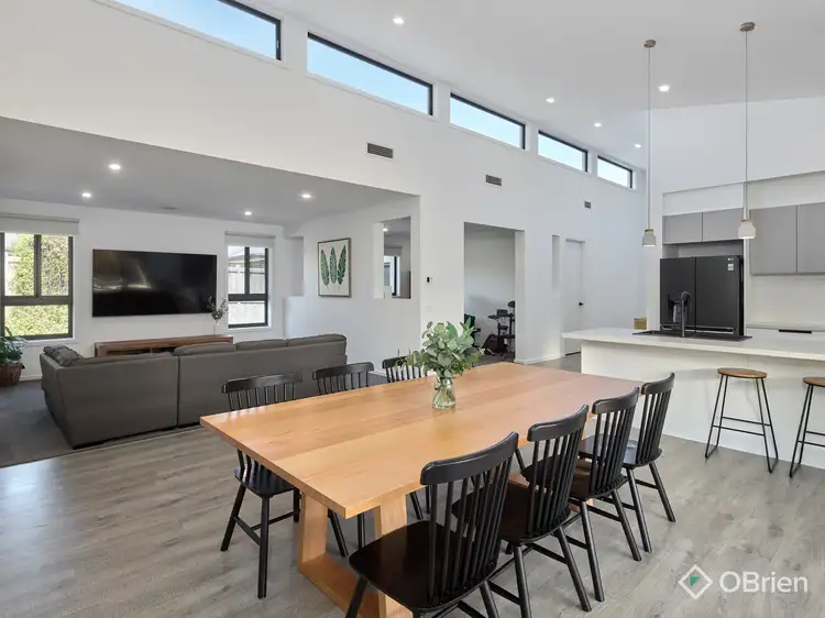 16 Coventry Drive, Warragul VIC 3820