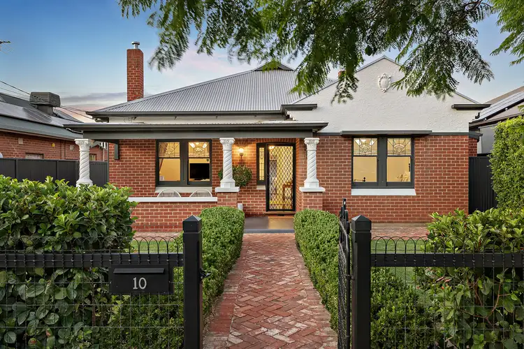 10 Cecelia Street