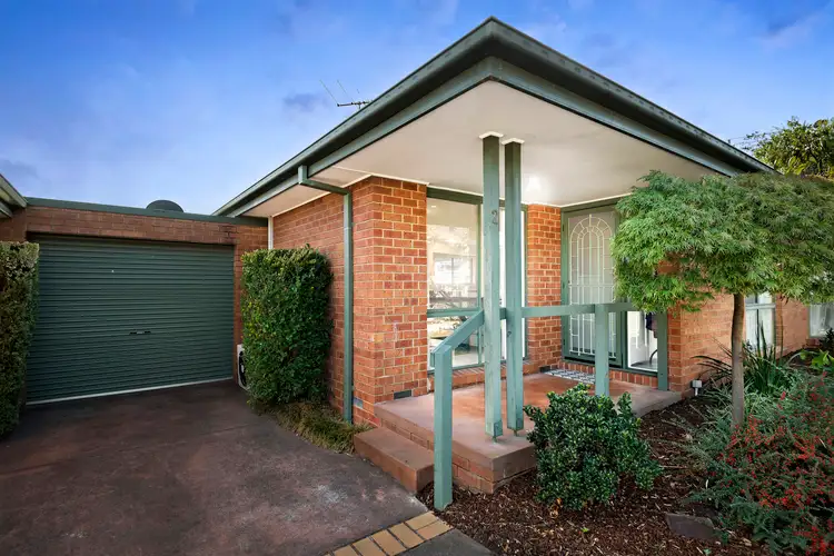 2/17 Karingal Street, Croydon North VIC 3136