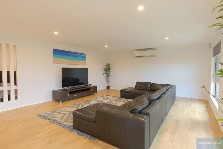 4 Casick Place, Edens Landing QLD 4207