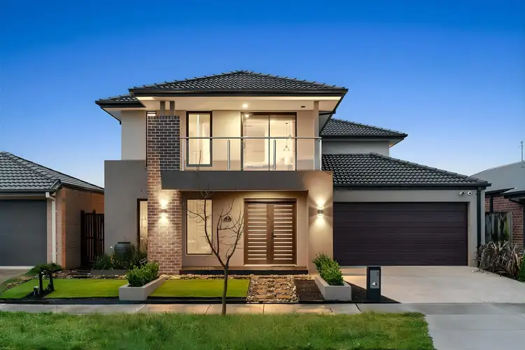 7 Landrace Way, Clyde North VIC 3978