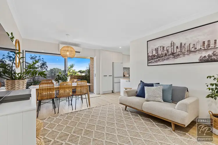 8/108 Cavendish Road, Coorparoo QLD 4151