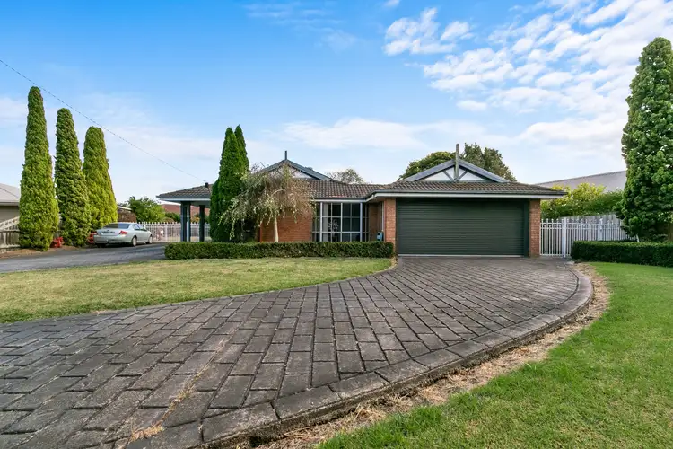 Second view of Homely house listing, 5 Talbot Court, Morwell VIC 3840