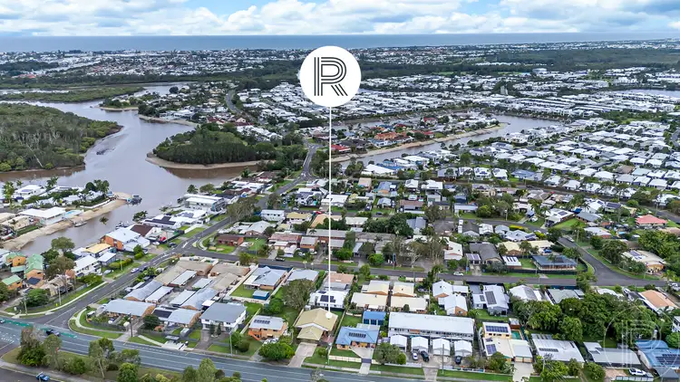 Main view of Homely semi-detached listing, 2/127 Bundilla Boulevard, Mountain Creek QLD 4557