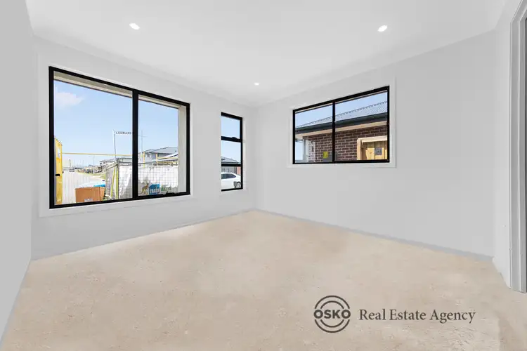 11 Leeward Drive, Tarneit VIC 3029