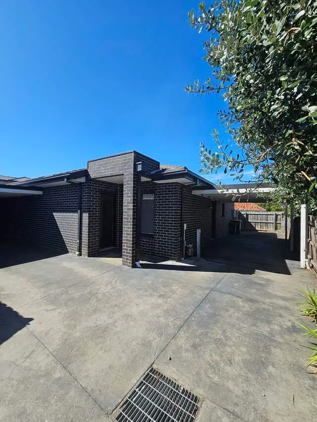 2/70 Orrong Avenue, Reservoir VIC 3073
