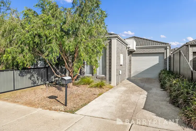 3B Larissa Street
