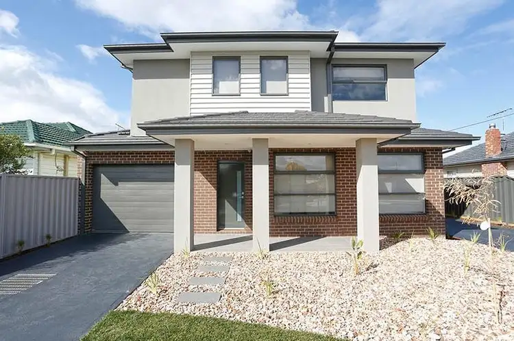 1/24 Bangerang Avenue, Sunshine North VIC 3020