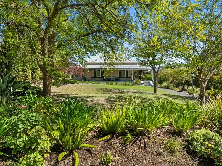 11 Hope Street, Clare SA 5453