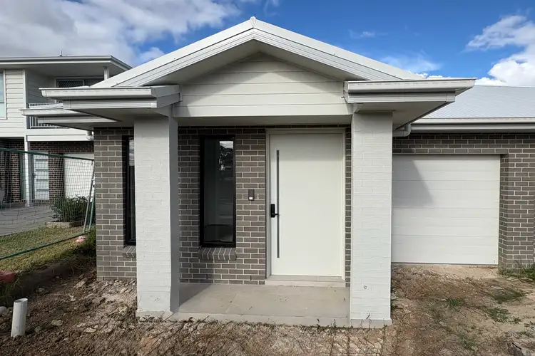 8/38 Bonneville Boulevard, Goulburn NSW 2580