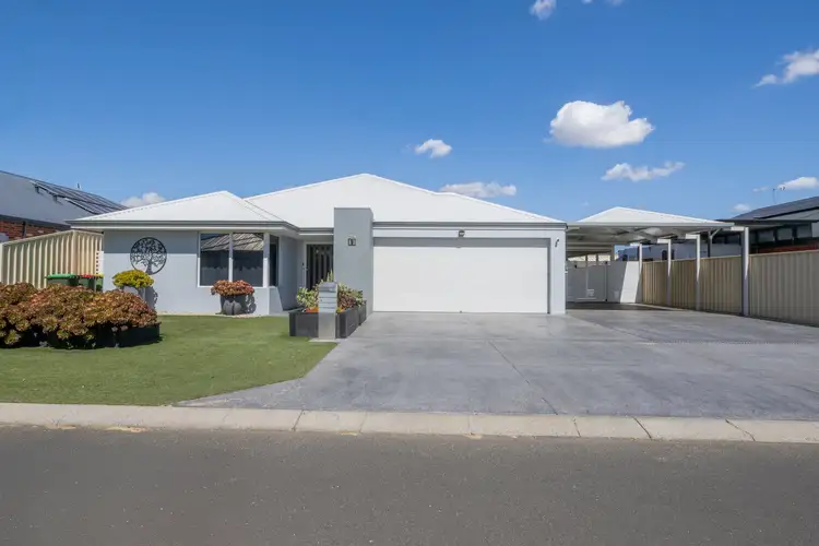 9 Robusta Road, Eaton WA 6232