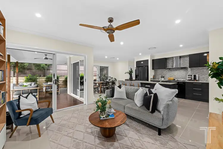 36 Westbury Place, Carindale QLD 4152