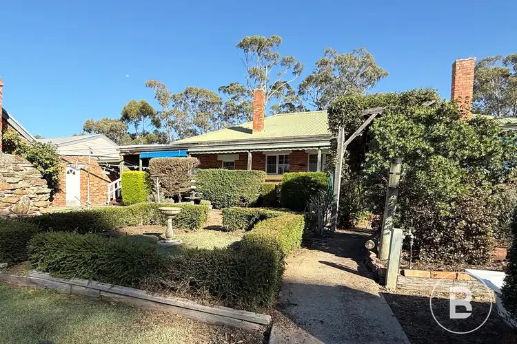 4 Dehnerts Road, Daisy Hill VIC 3465