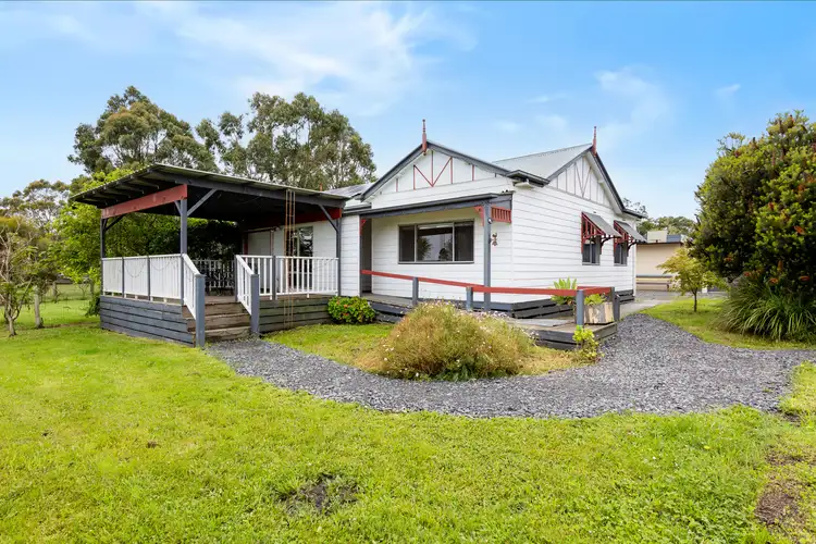 16 Forrest Drive