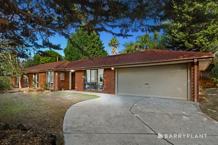 7 Leighton Road