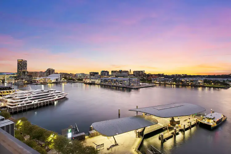 702/25 Barangaroo Avenue
