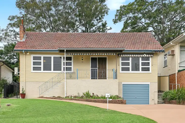 13 Deborah Street, Kotara South NSW 2289