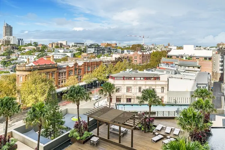 601/20 Pelican Street