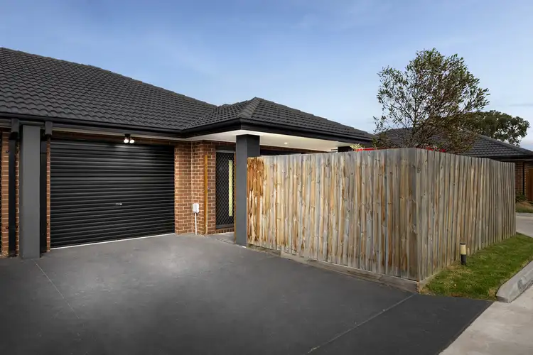15/6 McKay Place, Melton South VIC 3338