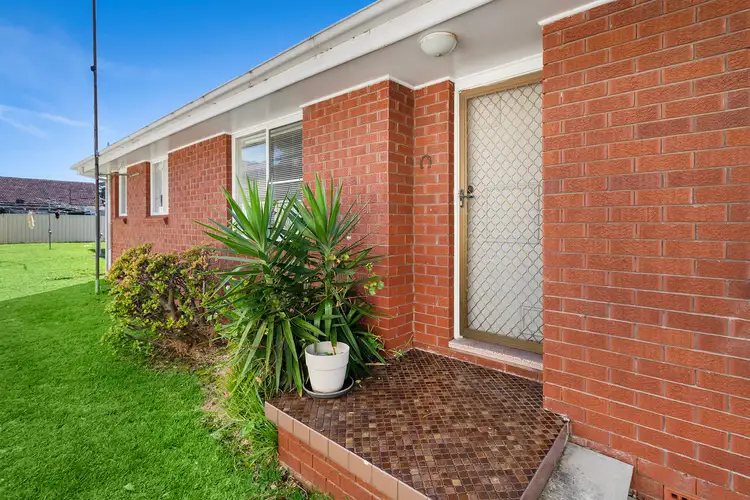 2/36 Dobbie Avenue